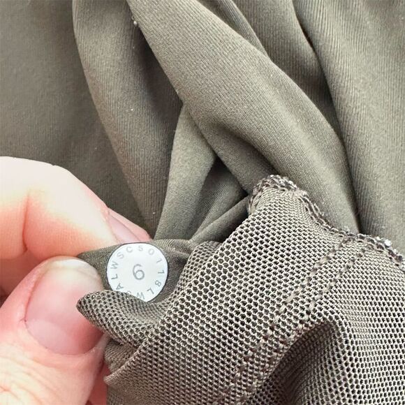 Lululemon Women's On The Fly Pant Size 6 Olive Green Ankle Casual - Picture 3 of 9